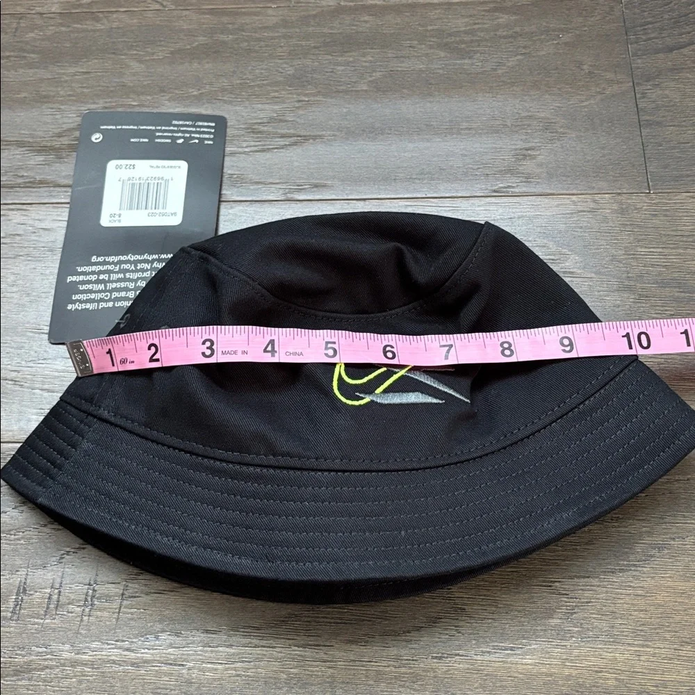Nike Youth Bucket Hat,Sun protection,neon green Swoosh logo, 3 Brand,vent,canvas